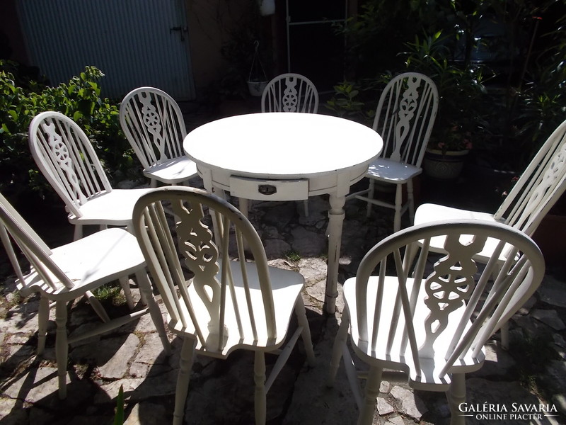 Wheelback windsor dining chairs, 8 pcs + table