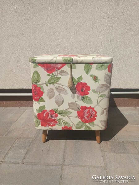 Vintage boho puff szennyes tartó. Alkudható.