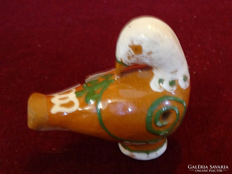 Pear music, bird-shaped, hand-painted, glazed. Length 8 cm. He has!