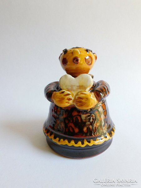 Figural folk pottery 12 cm