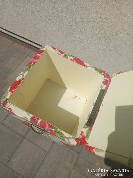 Vintage boho puff szennyes tartó. Alkudható.