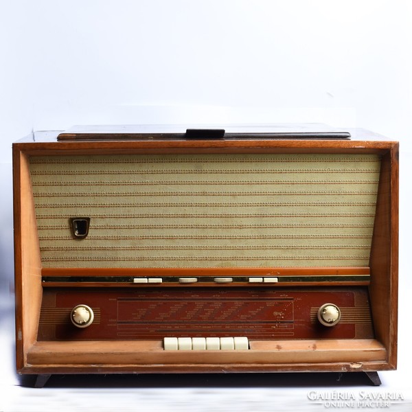 Suprafhon model h13-50 radio with built-in record player