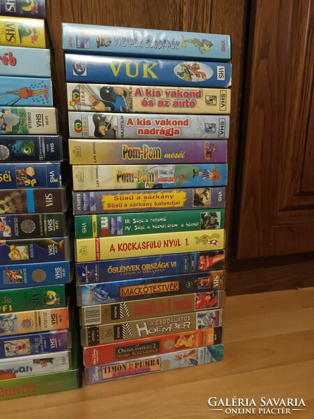 47 db Eredeti VHS mese Walt-Disney, és más mesék videokazetták gyűjtemény egyben