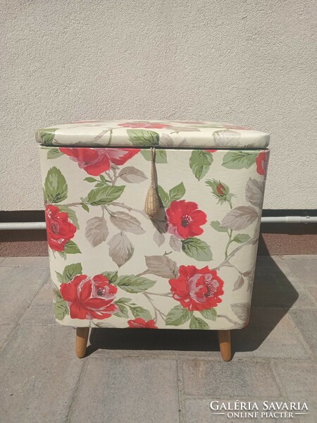 Vintage boho puff szennyes tartó. Alkudható.