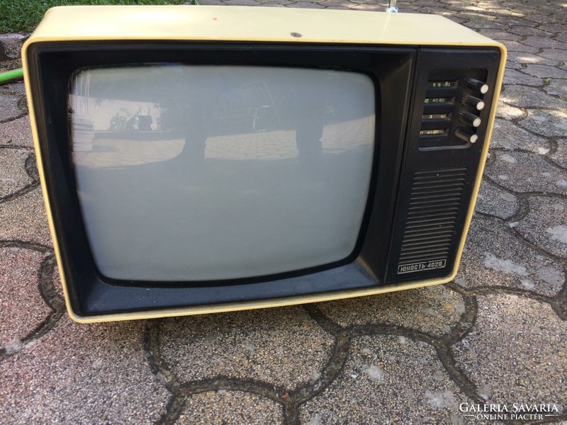 Junoszt retszo régi szovjet orosz televizio