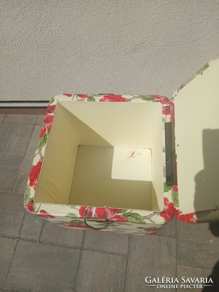 Vintage boho puff szennyes tartó. Alkudható.