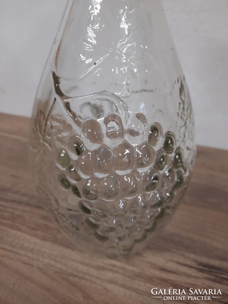 Glass decorated with a bunch of grapes (embossed) pattern, wine glass, water glass,