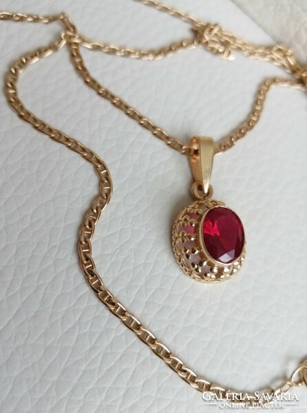 14K gold chain and beautiful burgundy stone pendant