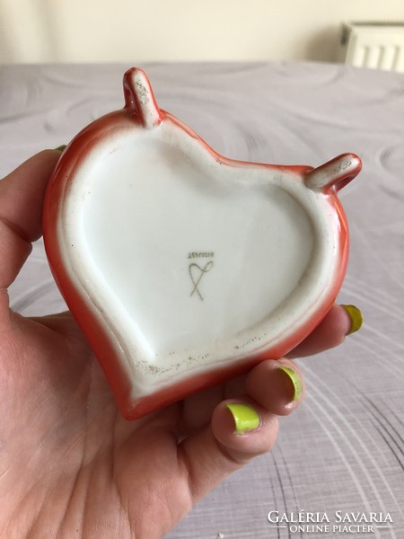 Drasche porcelain heart
