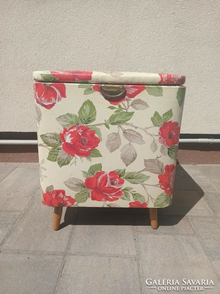 Vintage boho puff szennyes tartó. Alkudható.