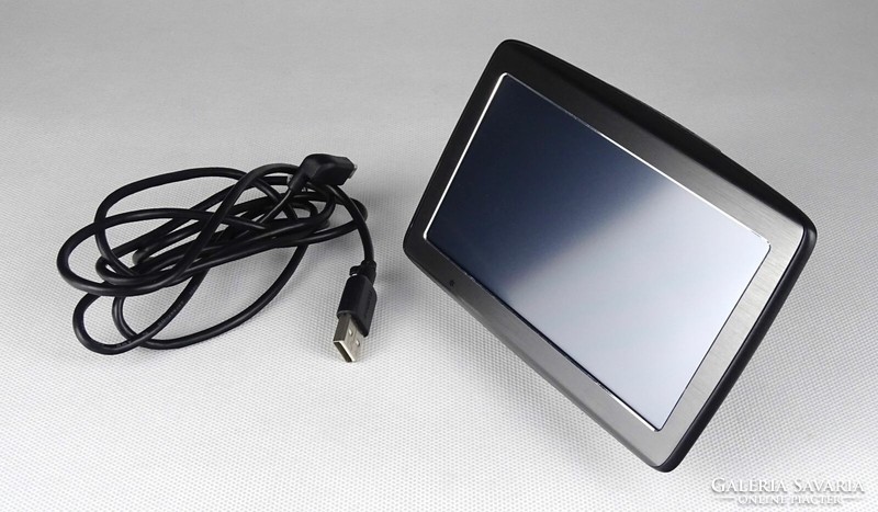 1R153 tomtom via gps navigation console with cable
