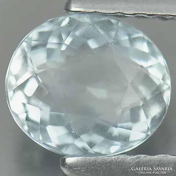 Extremely beautiful! Real, 100% product. Light blue aquamarine gemstone 0.83 ct (vvs) value: HUF 47,300!