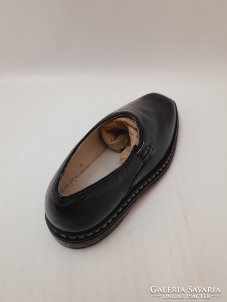 Old shoemaker, cobbler's exam paper, mini shoes, small shoes, 15.8 cm
