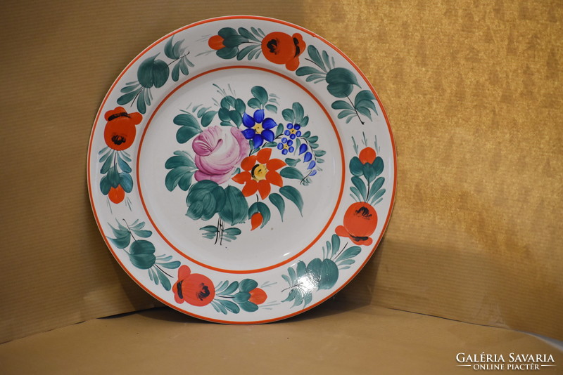 2 folk plates - 22.5 cm in diameter