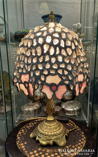 Tiffany Stílusú Asztali Lámpa