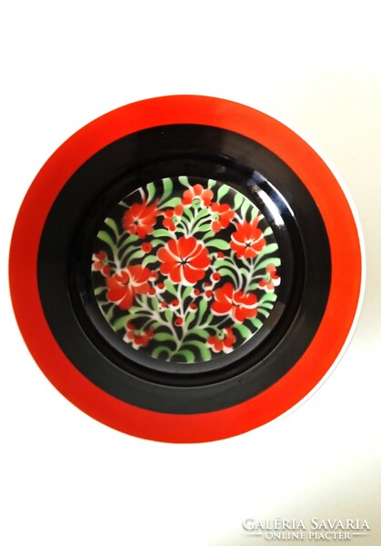 Iconic, red-edged Hólloháza porcelain deep plate, wall decoration