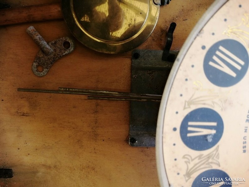 Amber pendulum wall clock