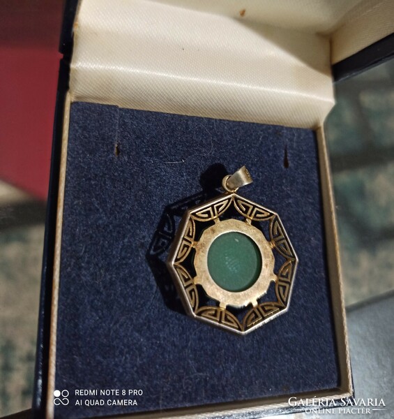 Gilded silver pendant / jade