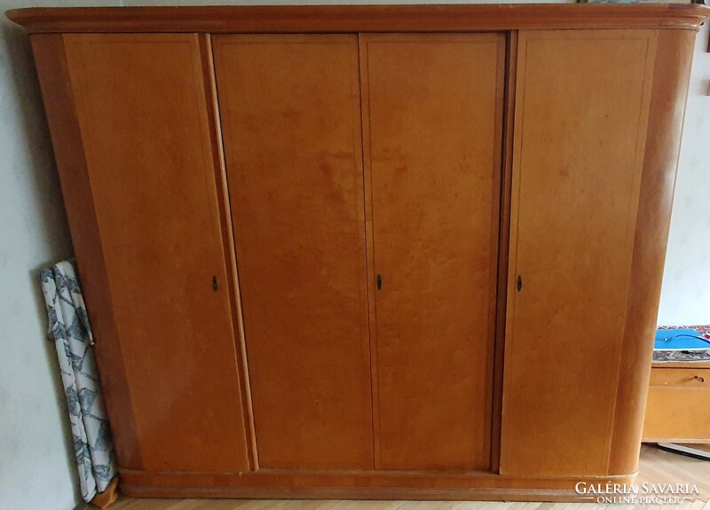 Gorzsás asztalos, régi 4 ajtós, valódi cseresznyefa ruhásszekrény