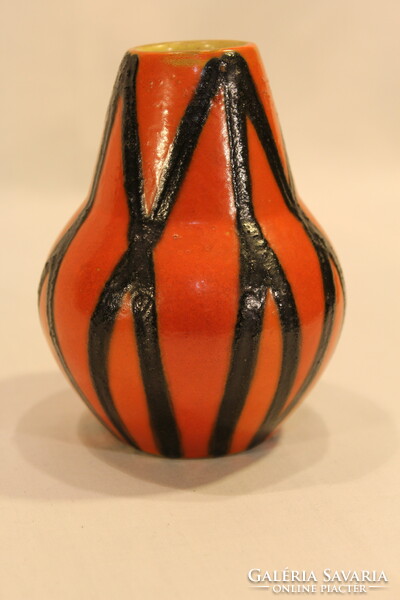 Kisméretű Tófej kerámia váza