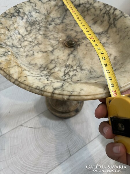 Marble table centerpiece