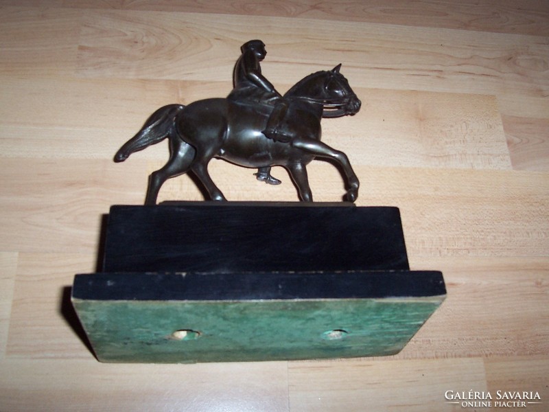 Johan galster equestrian statue