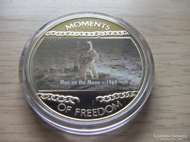 10 Dollar Man on the Moon 1969 non-ferrous commemorative medal in sealed capsule 2004 Liberia