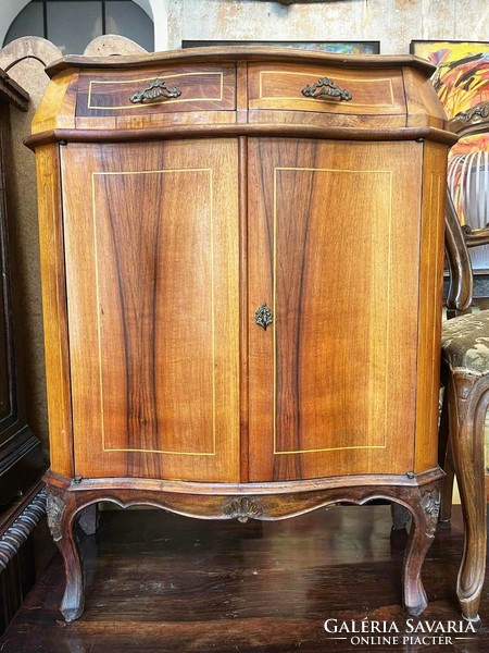 Honey-colored small cabinet with 2 drawers