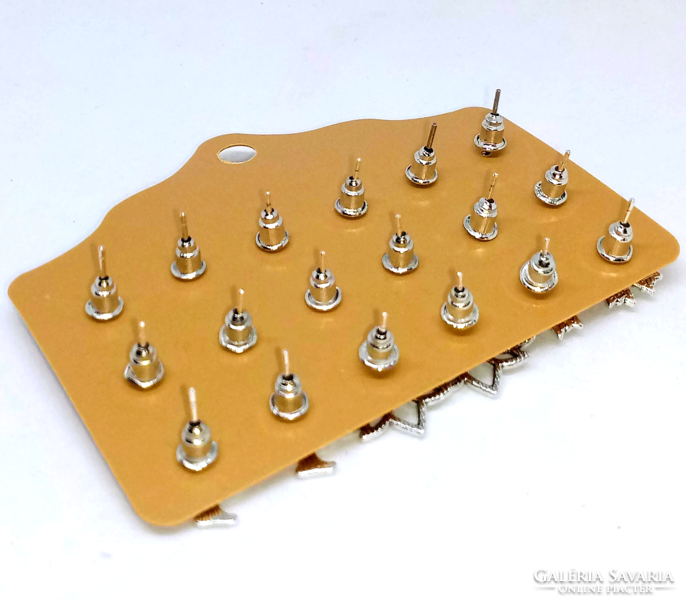 9 pár tibeti ezüst fülbevaló szett, faragott vagy türkiz köves 107