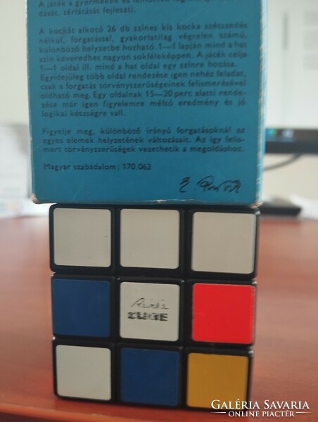 Eredeti Rubik bűvös kocka dobozban