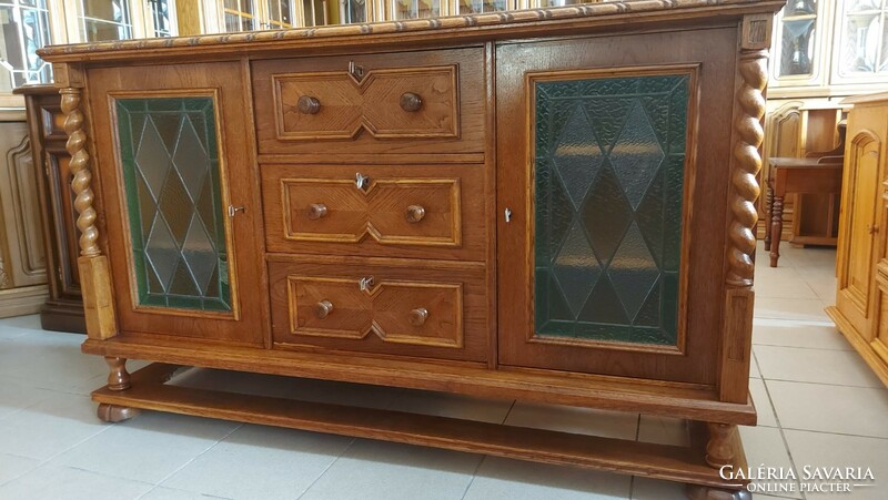 Chest of drawers, sideboard