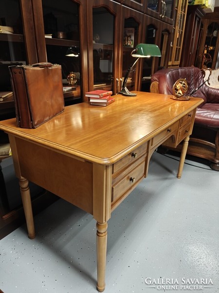 Very nice, cognac-colored, classic, Louis Philippe-style desk