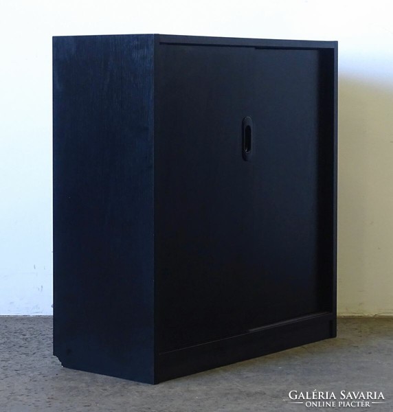 1R240 Tolóajtós fekete irattartó szekrény 80 x 75 x 32.5 cm