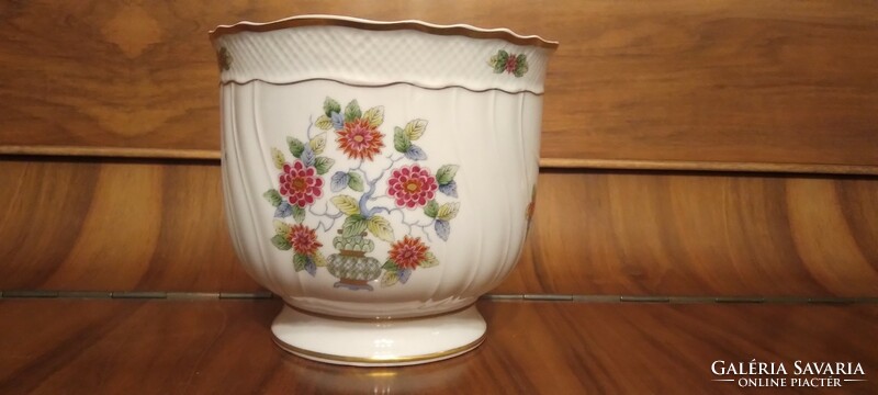 Hollóháza porcelain flower pot with rare painting