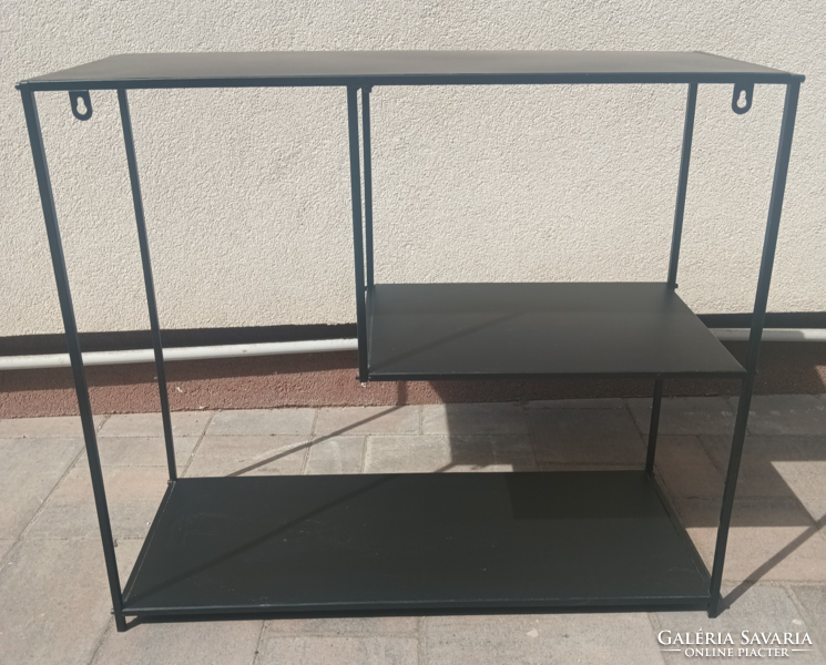 Fekete fém modern design fali polc. Alkudható.