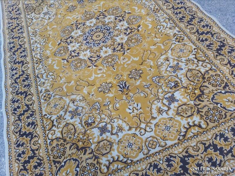Klasszikus mintájú sárga perzsaszőnyeg, nappali szőnyeg 2 x 3 méteres