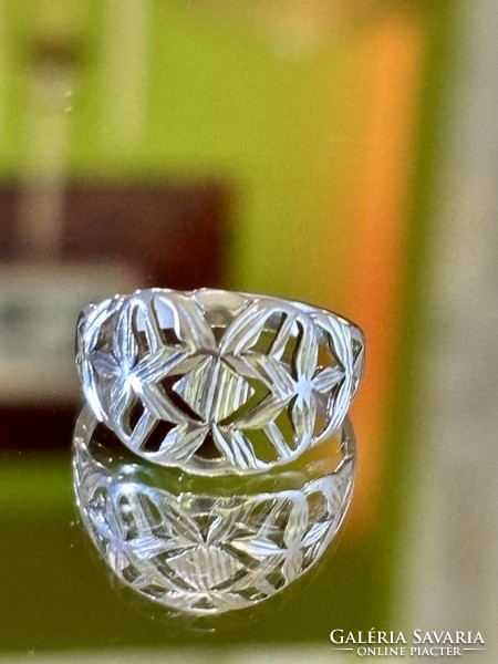 A beautiful openwork silver ring