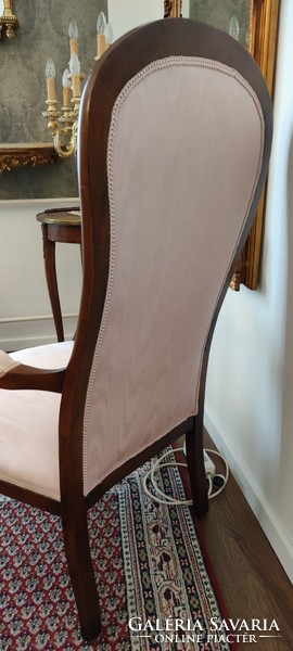 Brand new Italian armchair, reading armchair with a gift cushion