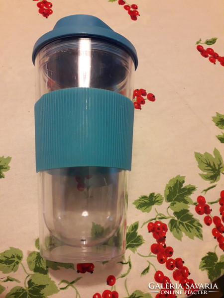 Türkiz műanyag zárható tetejű kulacs nagy italos pohár 18x10 cm.