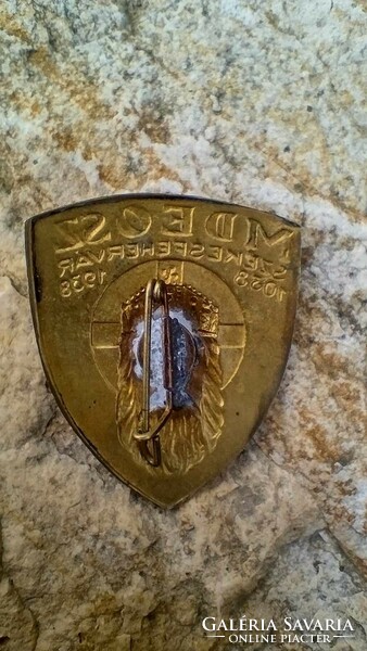 Szent István 1038-1938 badge Mdeos brass