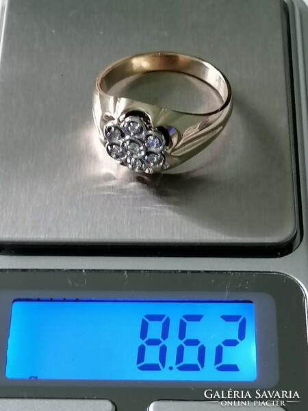 Nagy méretű briliáns drágaköves arany gyűrű