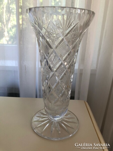 Lead crystal vase 21 cm