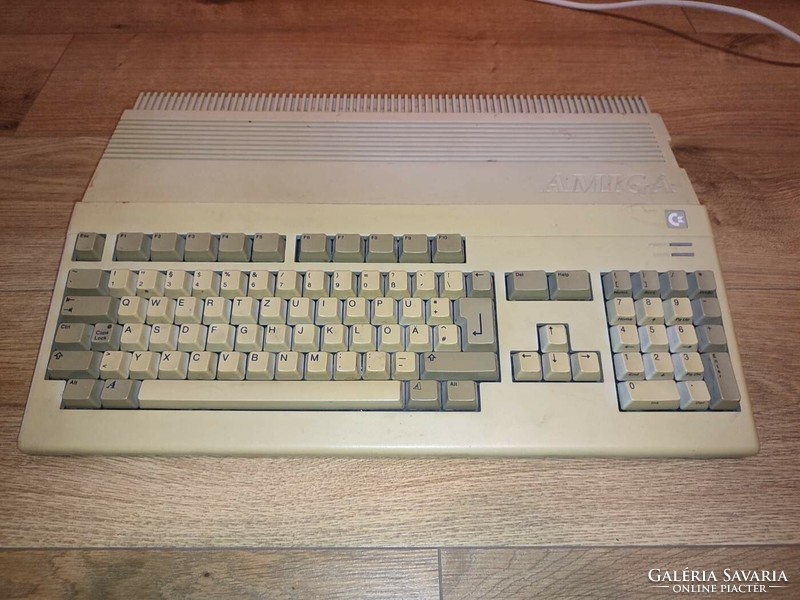Amiga a500 commodore vintage computer nr1.