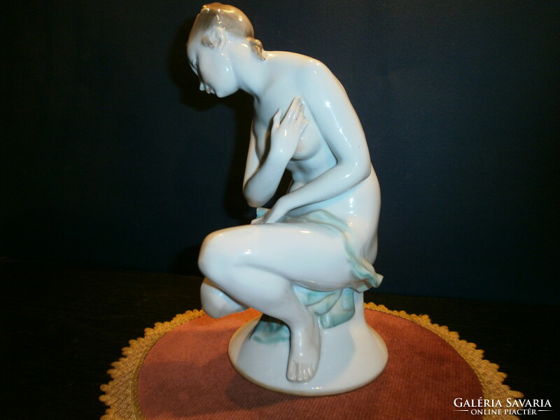 Herend nude figure venus 1950./ Signed
