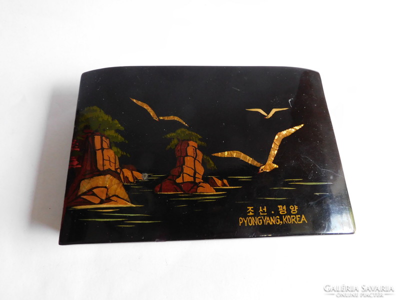 Korean lacquer box with abalone shell inlay