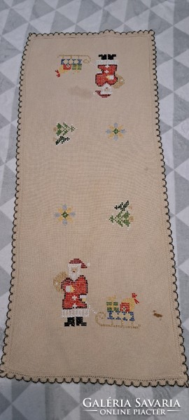 Christmas embroidered table runner (m4693)