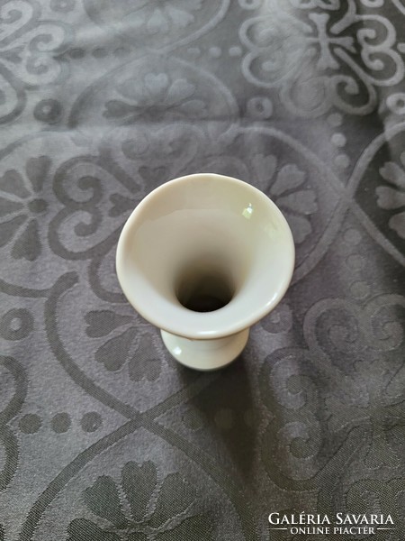 Hollóházi porcelán mini váza.
