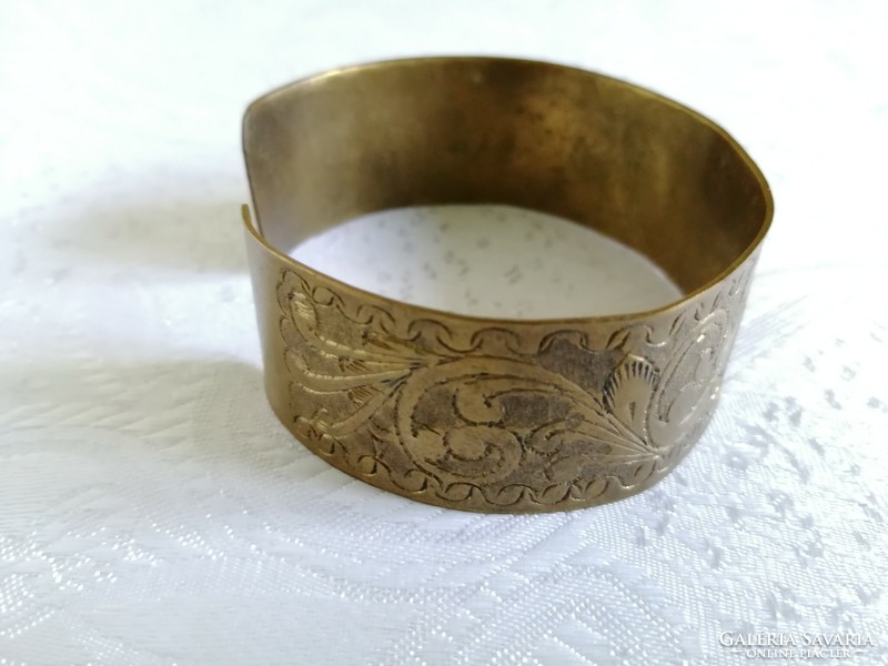 Copper, patterned bracelet