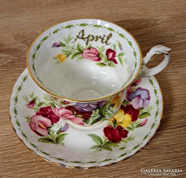 Royal albert honey tea cup with bottom! April