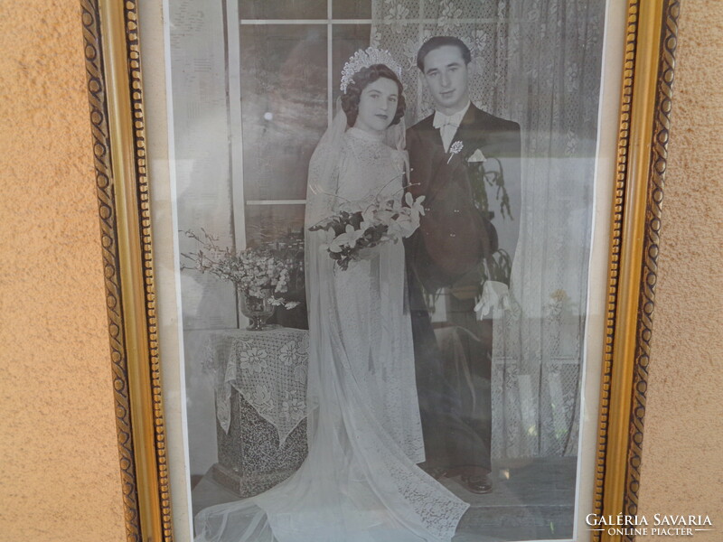 Wedding photo, from the fifties, under glass, taken in a photo workshop in Pécs